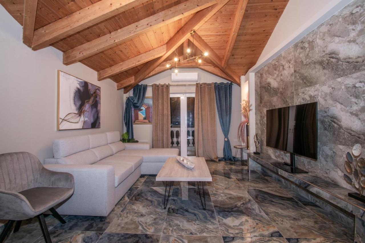 Casa Di Voz Shared Villa Studios By "Elite" Gaitani Exterior foto